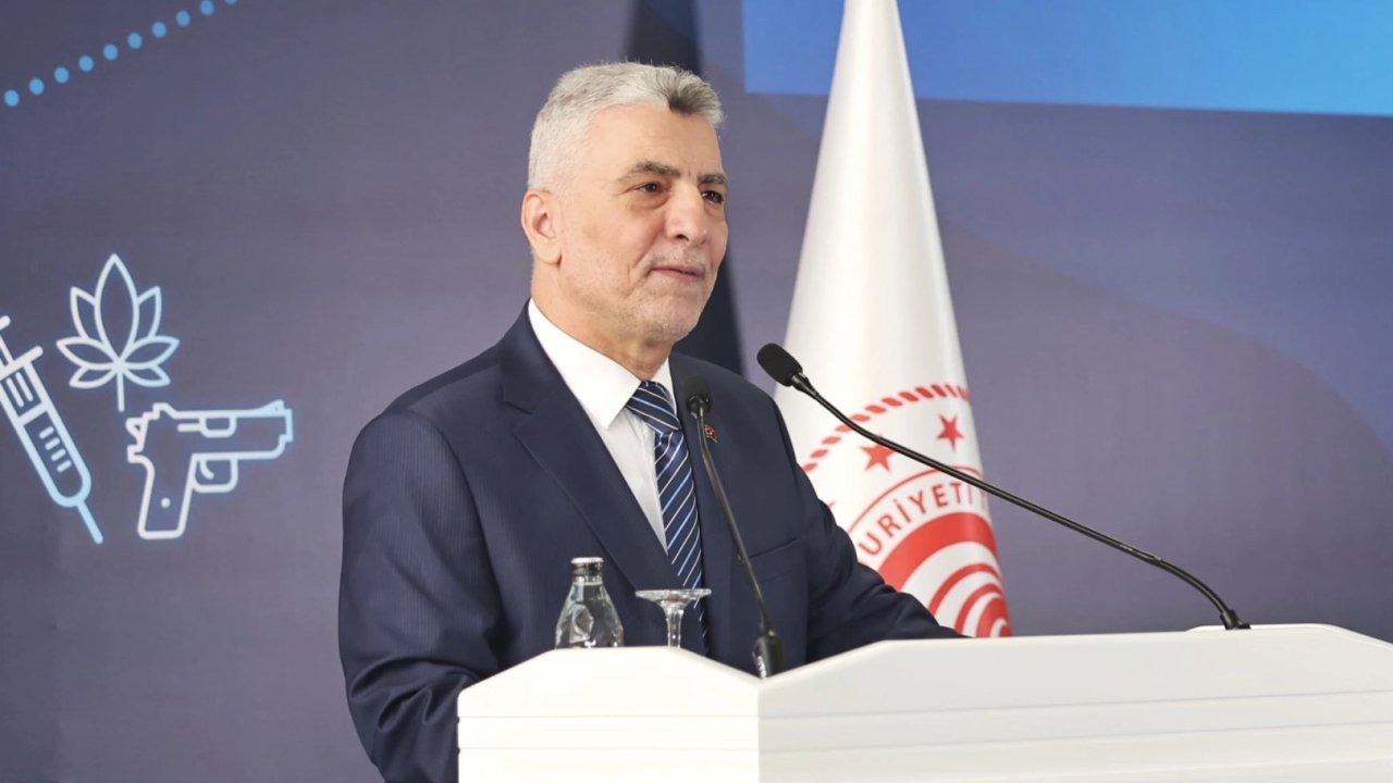 1 yılda 12 milyon araç gümrüklerden geçti