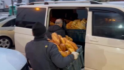 Adıyaman'da yoğun kara rağmen sıcak desteğe devam