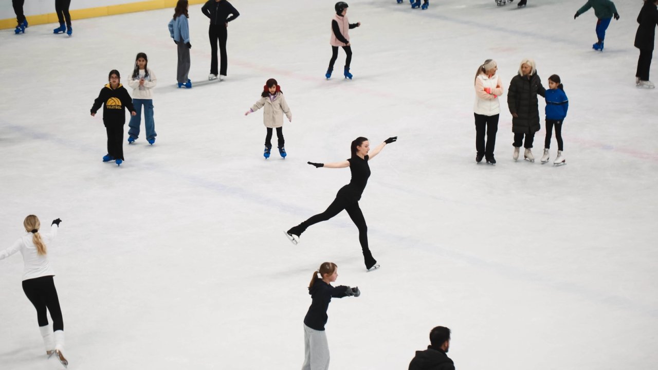 Ankara’da BelPA buz pateni tesisine yoğun ilgi
