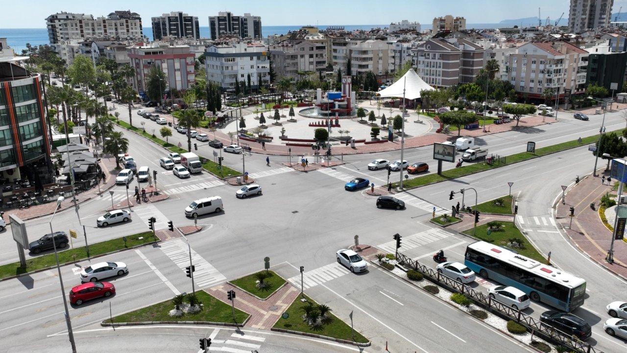 Antalya trafiği akıllı merkezden yönetiliyor