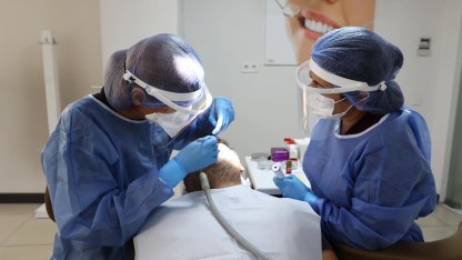 Antalya'da ücretsiz diş hizmeti yoğun ilgi gördü