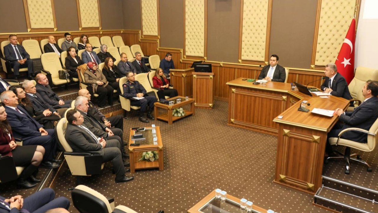 Artvin'de bağımlılıkla mücadele toplantısı... Sigara bırakanlar 70'e ulaştı