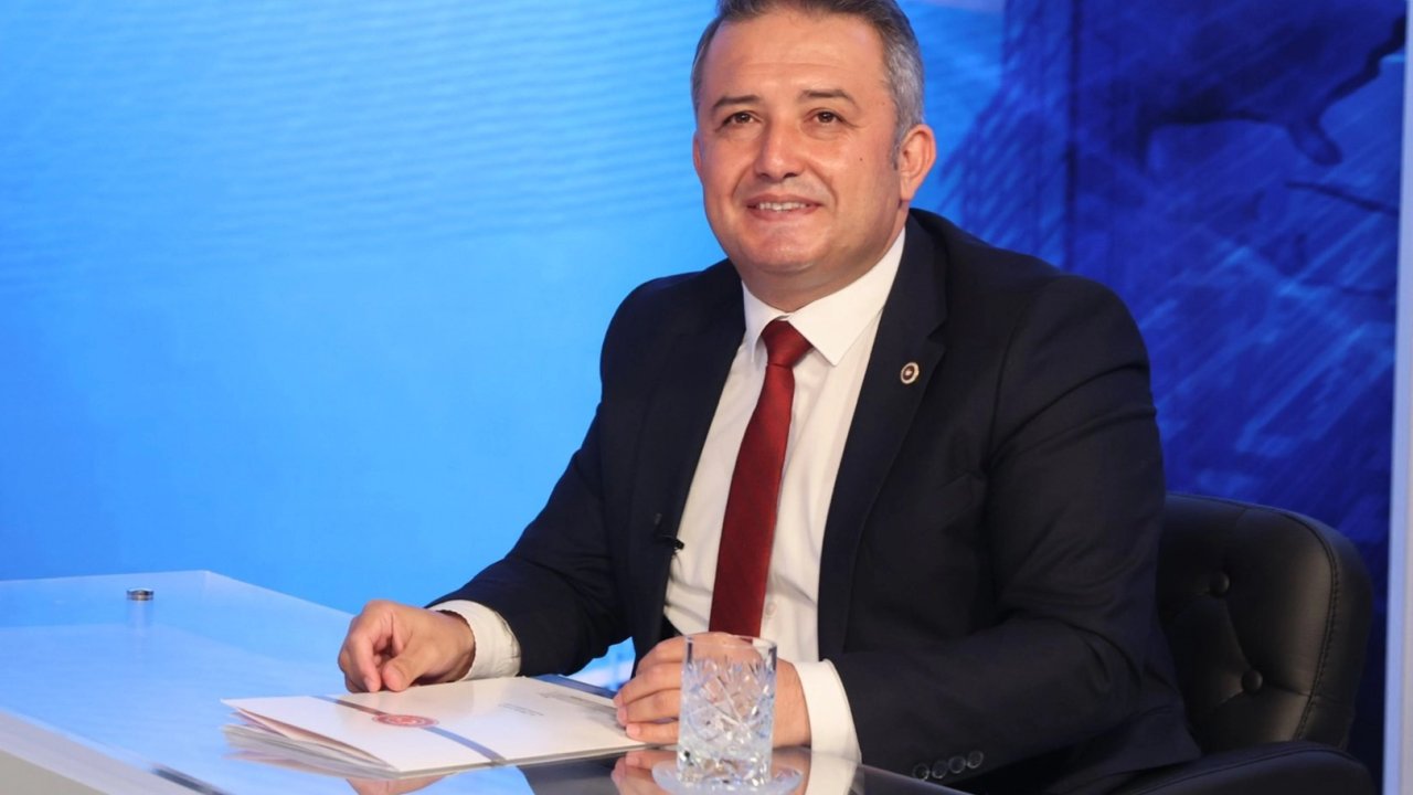 Bağımsız Milletvekili İsa Mesih Şahin yeniden AK Parti'ye katıldı