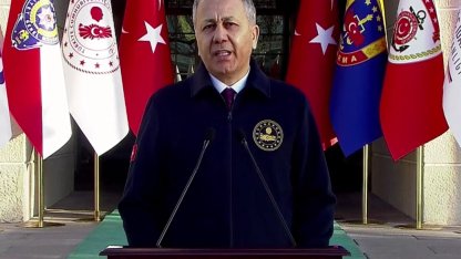 Bakan Yerlikaya: Bayrağımıza uzanan kirli eller cezasız kalmayacak