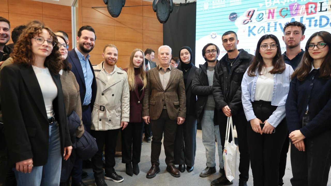 Başkan Bozbey gençlerle kahvaltıda buluştu