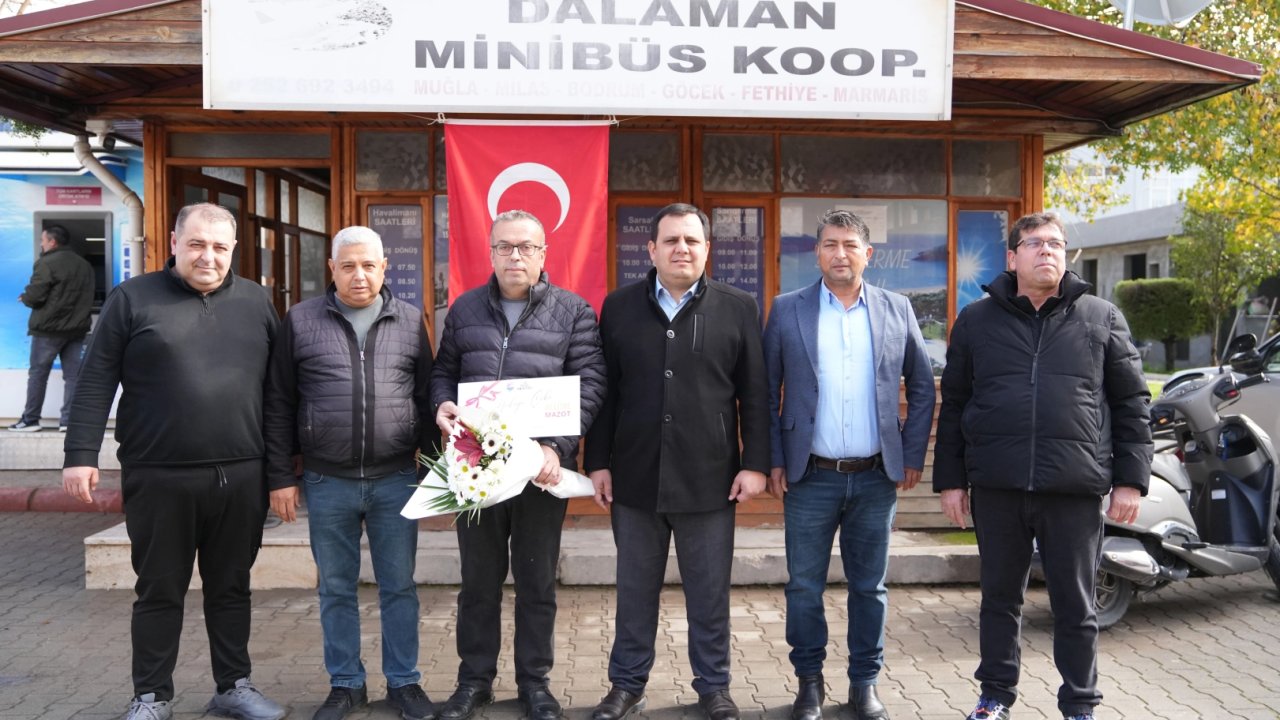 Başkan Durmuş’tan duyarlı şoföre hediye çeki
