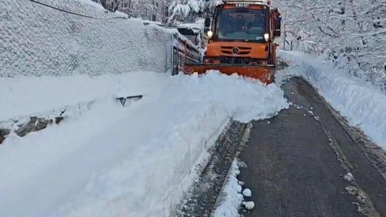 Bursa Osmangazi Belediyesi kar mesaisini sürdürüyor
