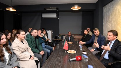 Bursa Osmangazi'de Başkan Aydın'dan gençlere güçlü destek