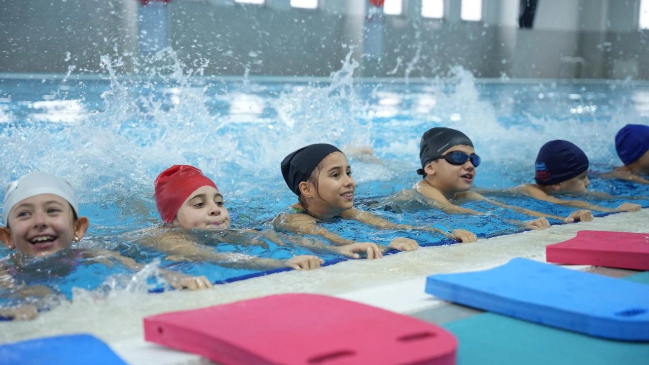 Bursa Yenişehir kapalı havuza kavuştu