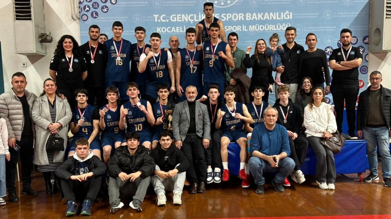 Çayırova’nın genç dev adamları Kocaeli ikincisi oldu