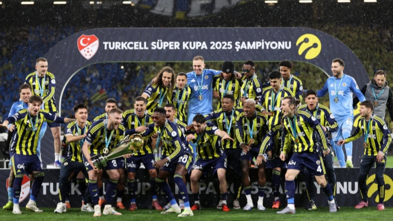 Cumhurbaşkanı Erdoğan'dan Süper Kupa’yı kazanan Fenerbahçe’ye tebrik