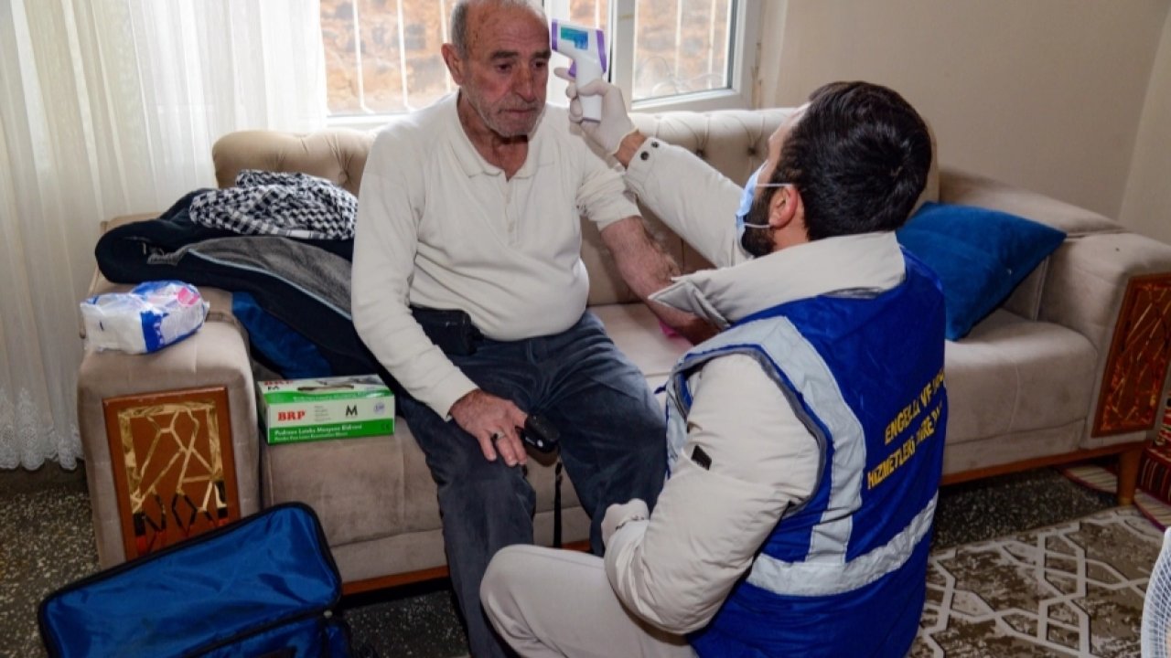 Diyarbakır'da yaşı ilerlemiş yurttaşlara evde bakım desteği