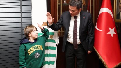 DMD hastası Yağız Efe'ye Başkan Aydın'dan destek