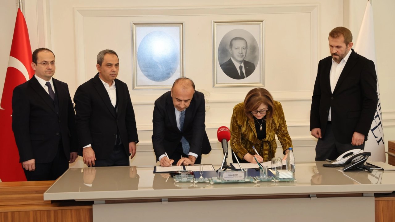 Gaziantep Büyükşehir'den Adıyaman Üniversitesi'ne destek