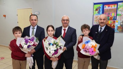 Gebze'de yarıyıl karneleri Sultan Ayhan İlkokulu’nda dağıtıldı