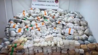 Hakkari’de 860 kilogram uyuşturucu madde ele geçirildi