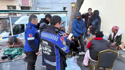 Hava soğuk ancak İzmir'de kimse yalnız değil!