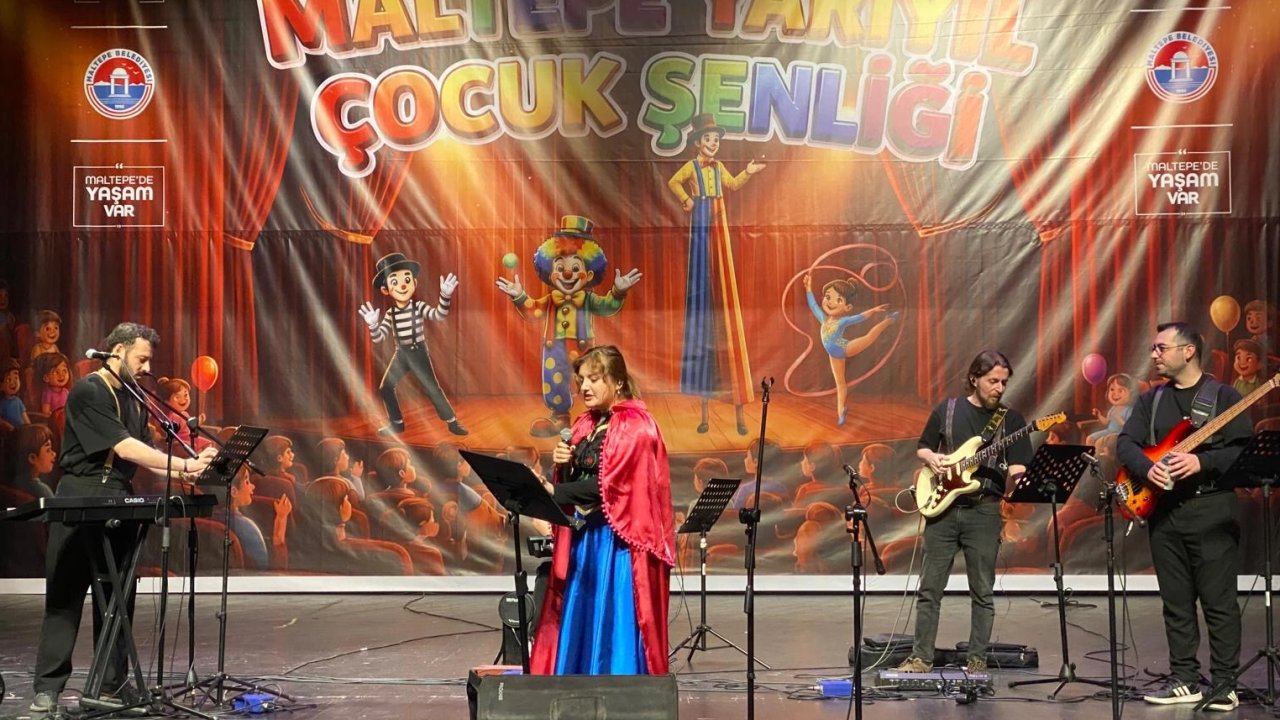 İstanbul Maltepe'de yarıyıl şenliği sürüyor