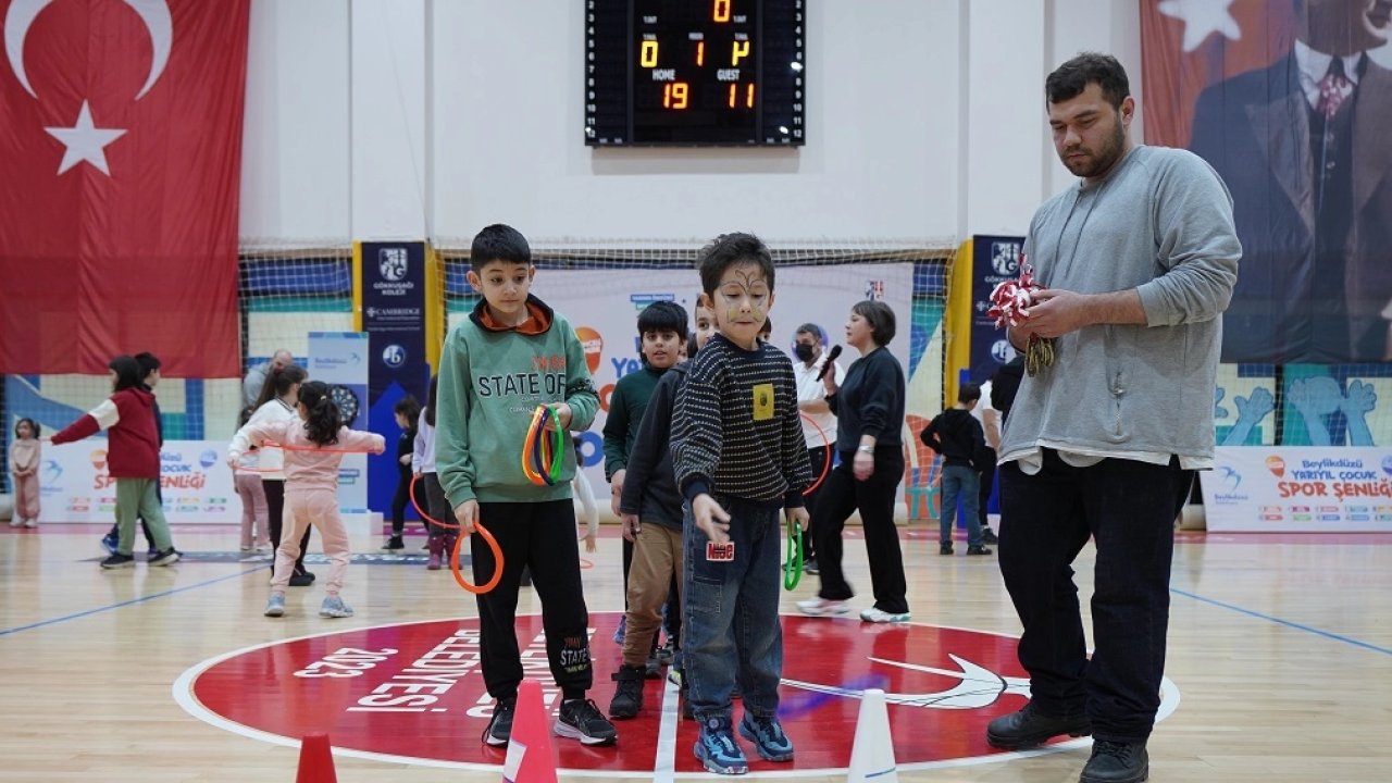 İstanbul'da çocuklar tatilin tadını sporla çıkardı
