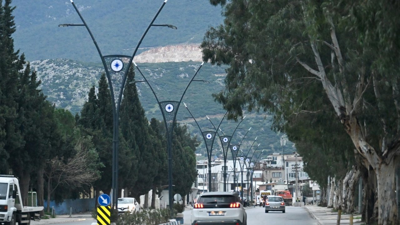 İzmir Bornova’da Pınar Caddesi yenilendi