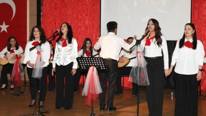 İzmir Çiğli’de türkü rüzgarı!