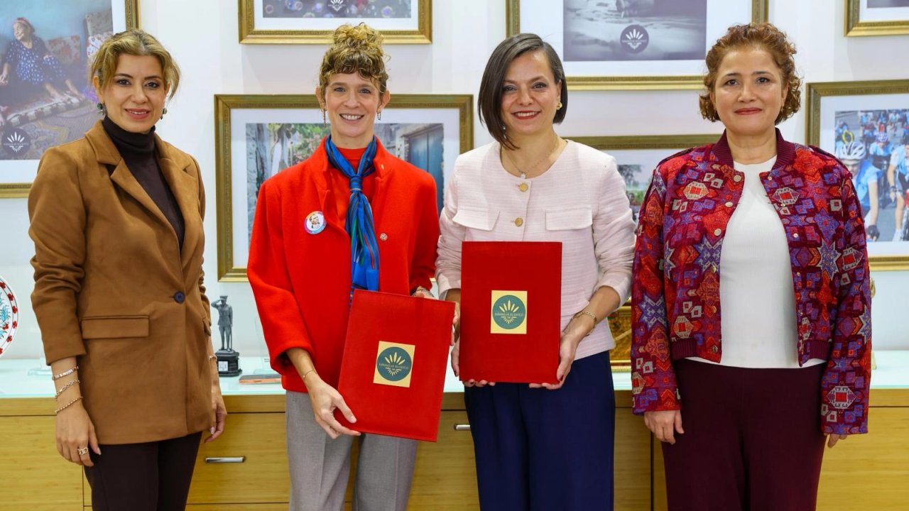 İzmir Karabağlar’da gençlere ve çocuklara 4 yıllık eğitim desteği