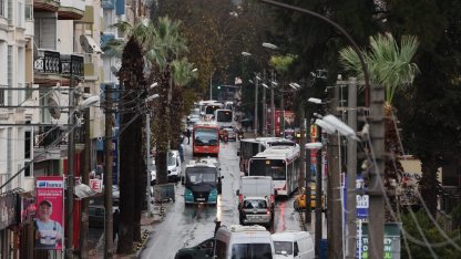 İzmir Özmen Caddesi'ndeki yeni altyapı yağmur sınavından geçti