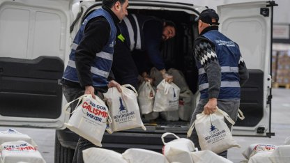 İzmir'de 24 bin haneye kahvaltı paketi dağıtımı başladı