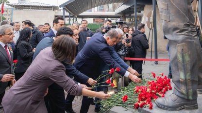 İzmir’in şehitleri Fethi Sekin ve Musa Can unutulmadı