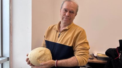 Jeomorfolog Ahmet Bolat Kahramanmaraş’ta dinozor yumurtası buldu