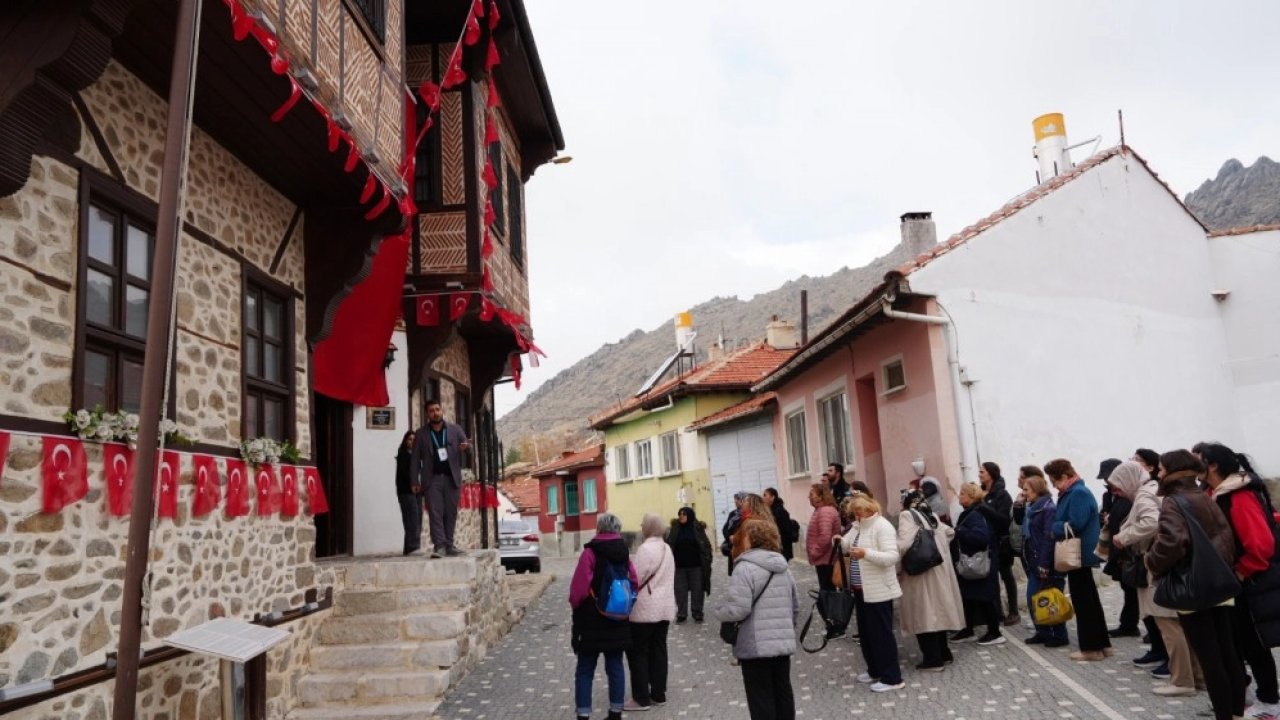 Kadınlar kültürel mirasıyla buluşuyor