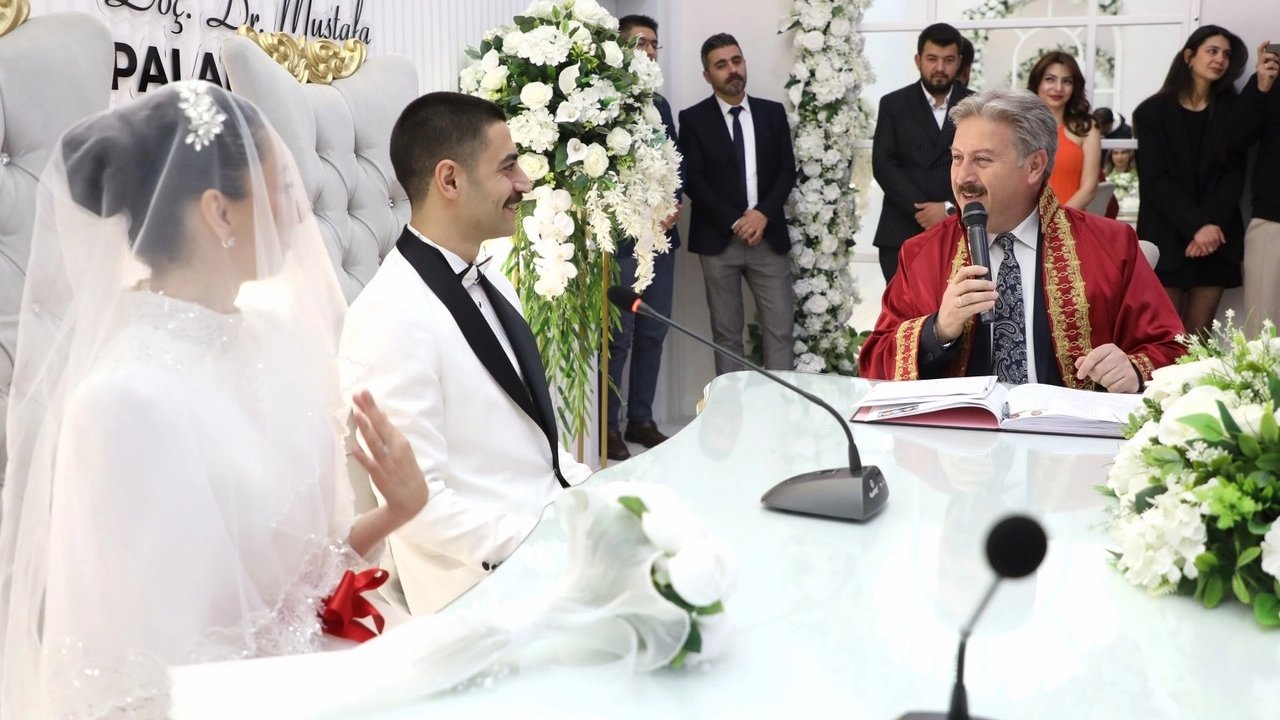 Kayseri Melikgazi 2 bin çifti dünyaevine taşıdı