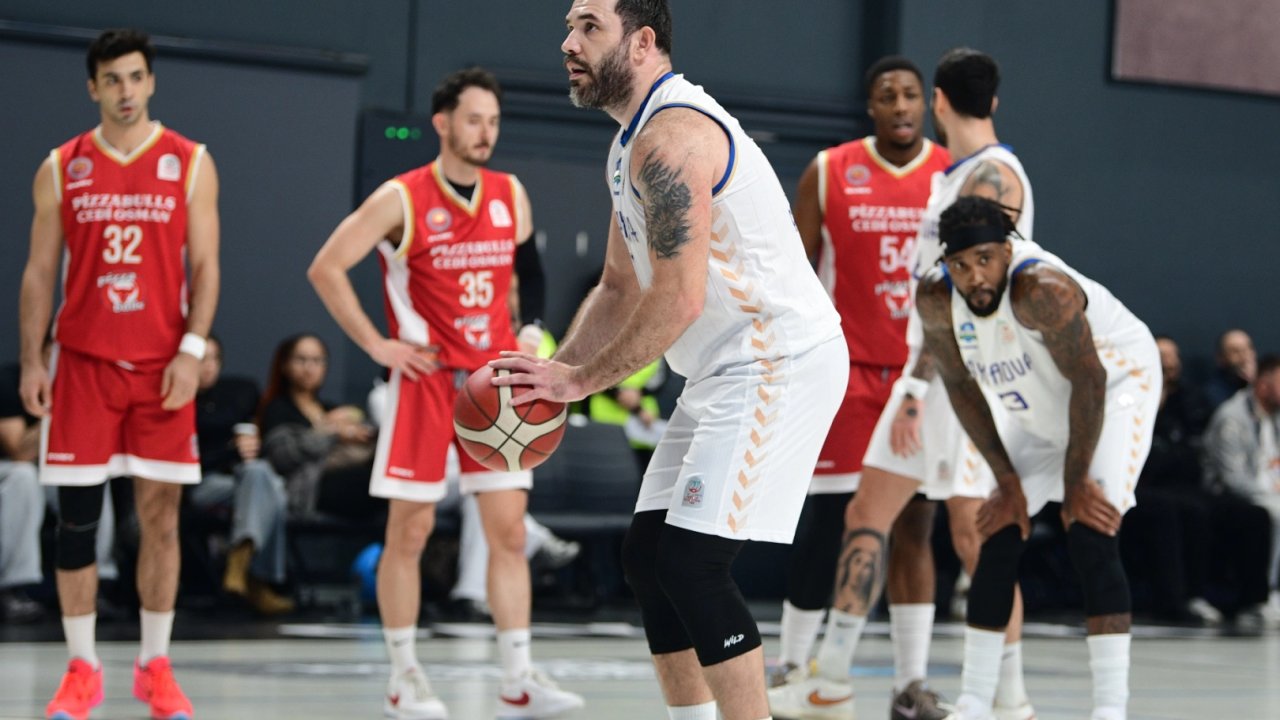 Kocaeli Çayırova Belediyesi’nden kupa mesaisi