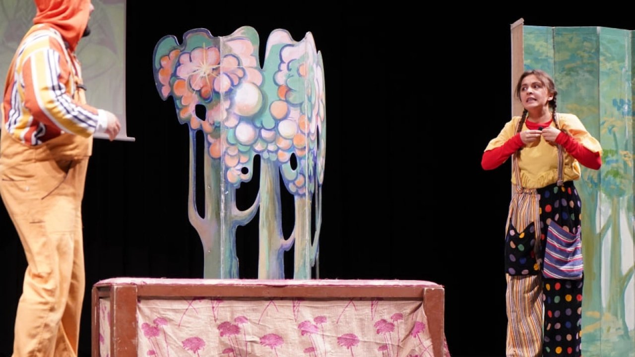 Kocaeli'de Çayırovalı çocuklar, tatilde doyasıya eğleniyor