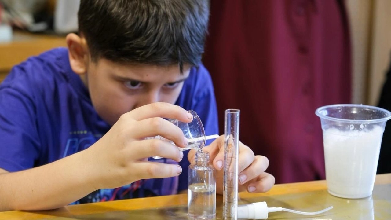 Kocaelili çocuklar 'Okula Bi Mola'da bilimle buluştu