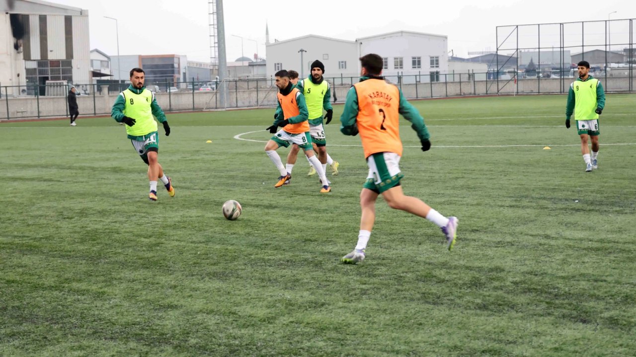 Konya Karatay sezona fırtına gibi başladı