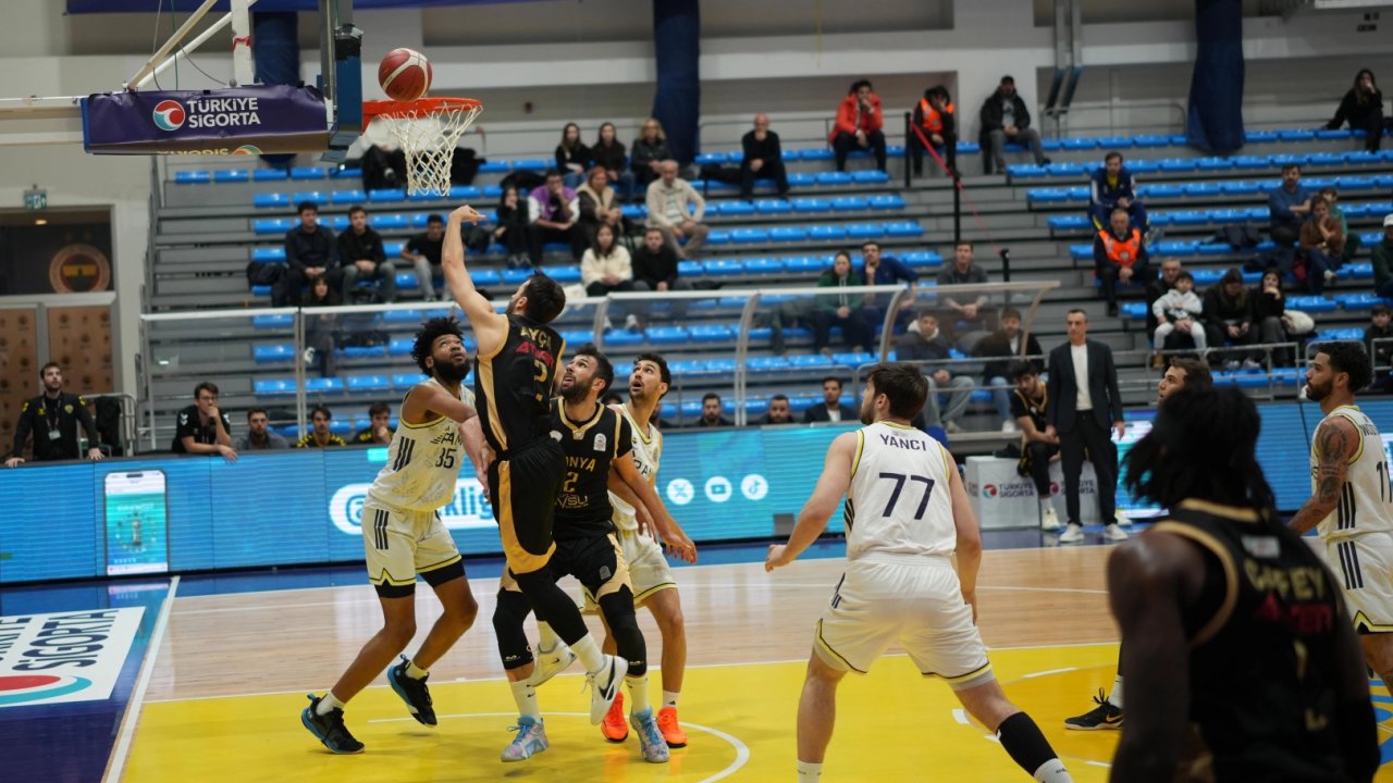 Konya potada ikinci yarıya galibiyetle başladı