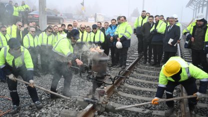Konya'da tarihi adım... KONYARAY banliyö hattında ray birleştirme kaynağı yapıldı