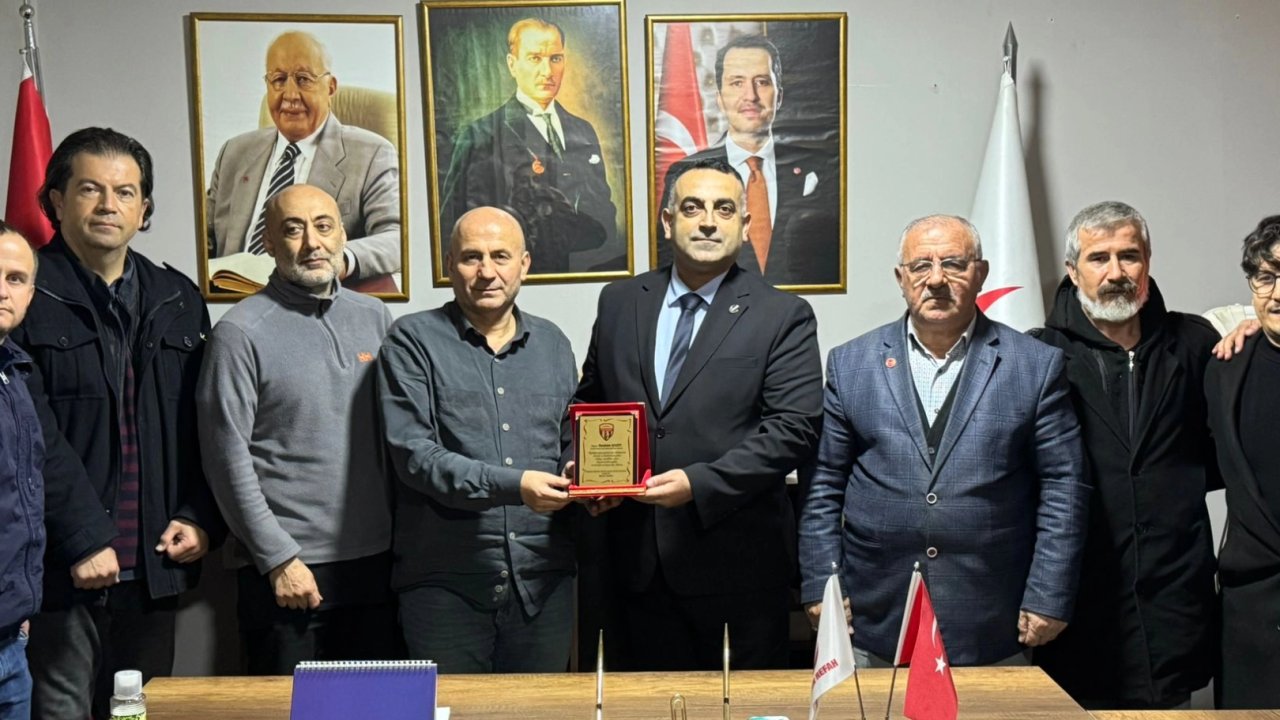 Manisa'da İşitme Engelliler Derneği’nden Yeniden Refah’a ziyaret