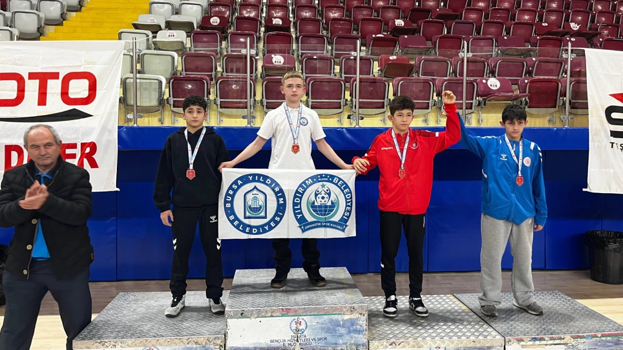 Minderde Bursa Yıldırım rüzgarı