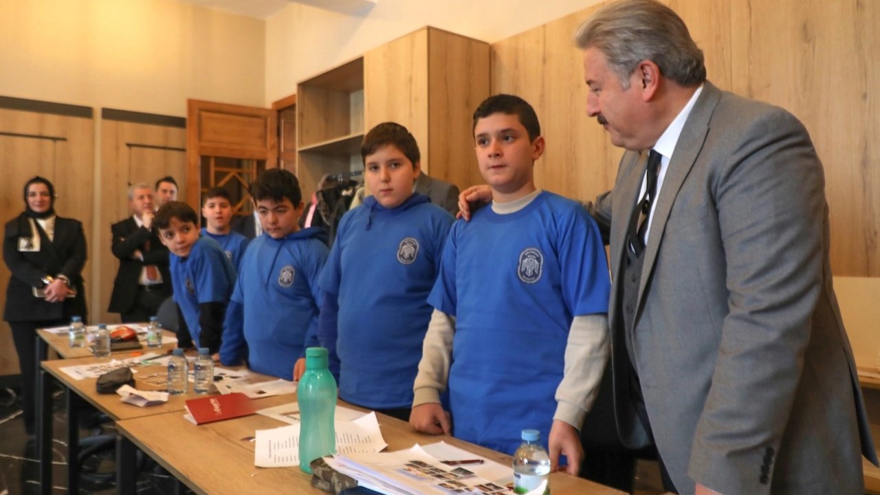 Mustafa Palancıoğlu Sanat Melikgazi'de öğrencilerle buluştu