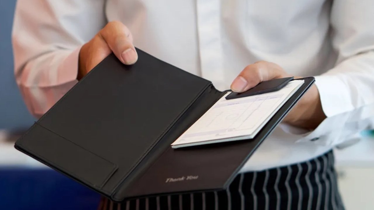 Restoranlarda zorunlu servis ve kuver ücretine son!