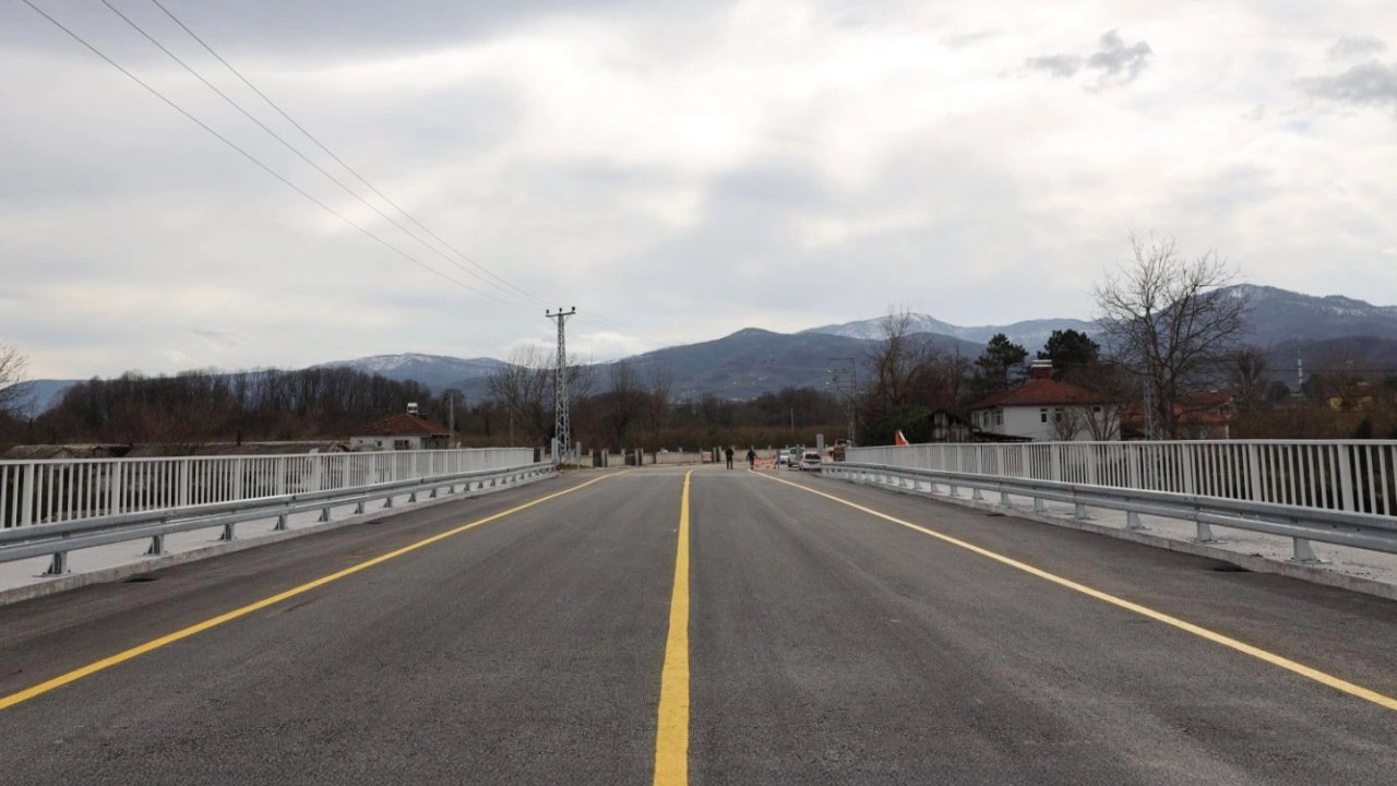 Sakarya Karapürçek Mesudiye Köprüsü yenilenen yüzüyle hizmete başladı