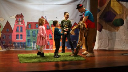 Sakarya'da bin 500 çocuğu tiyatroyla buluştu