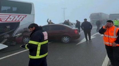 Sivas–Kayseri Karayolu’nda yoğun sis zincirleme kazaya yol açtı