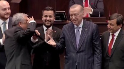 TBMM'de AK Parti'nin sayısı 275'e yükseldi... Hasan Ufuk Çakır, Erdoğan'a selam durdu