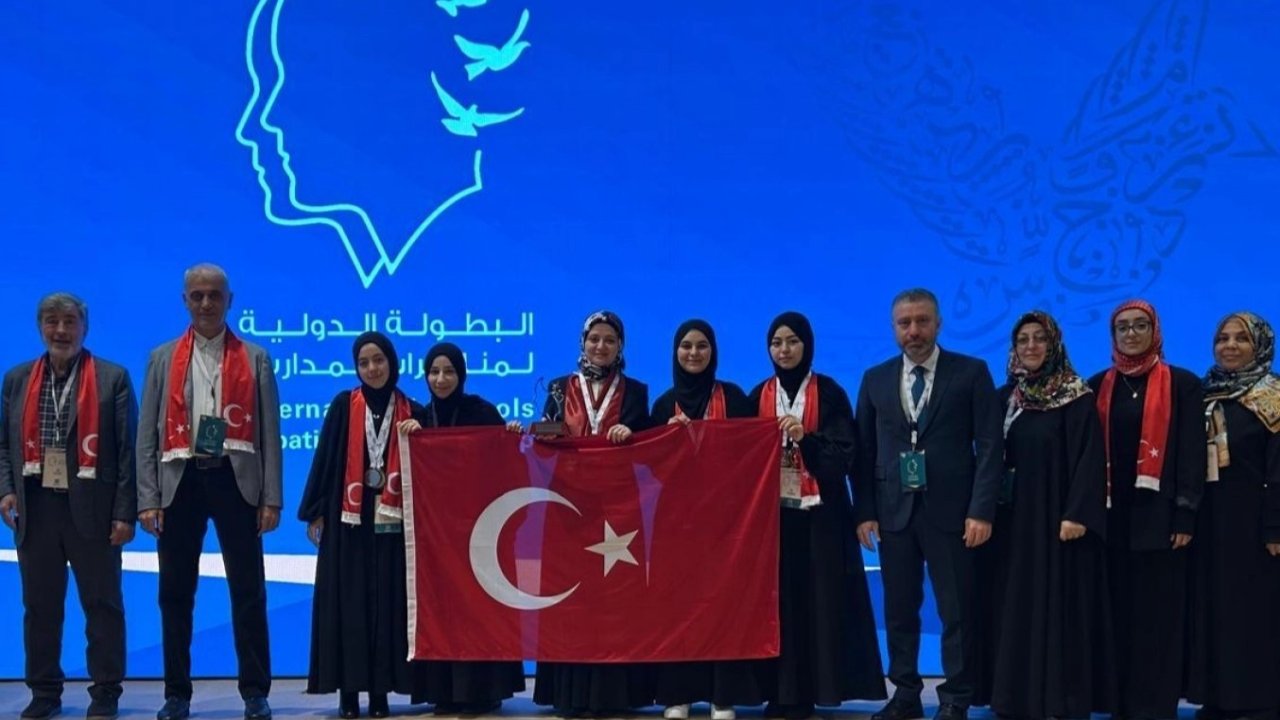 Uluslarararası Arapça'da dünya ikincisi oldular