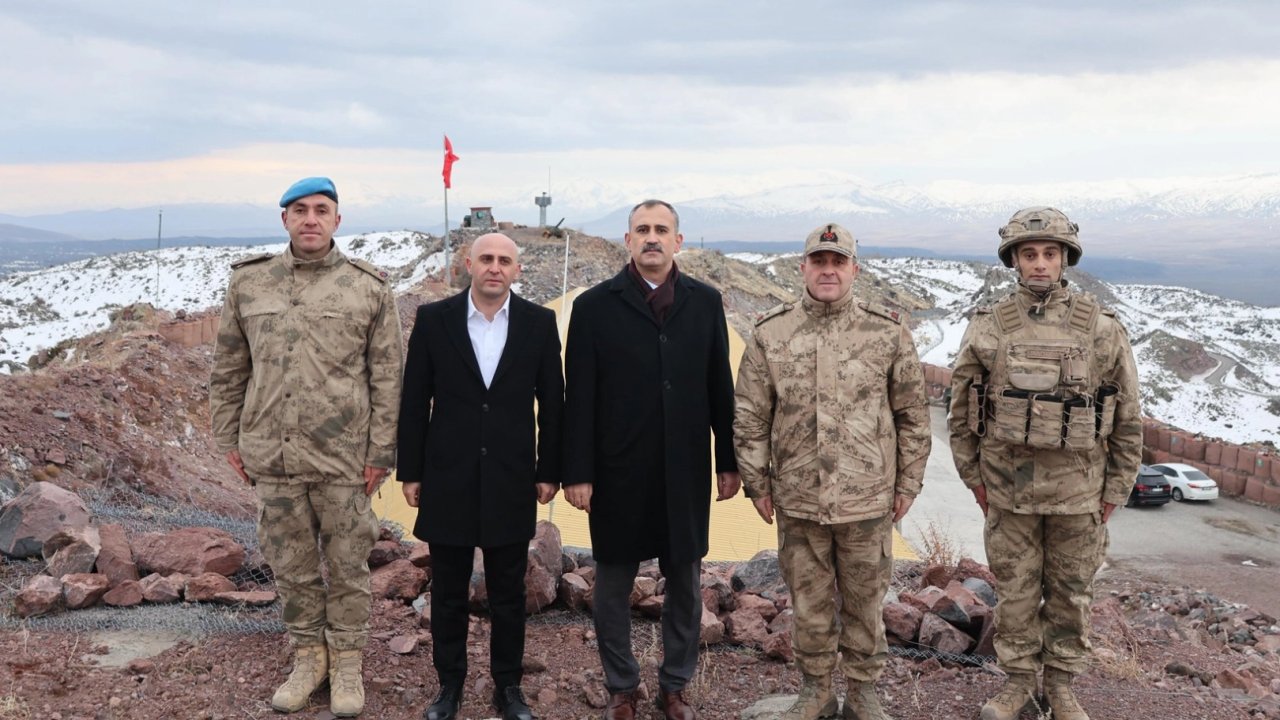 Ağrı Dağı Hazzep Tepe Modüler Üs Bölgesi’nde iftar vakti