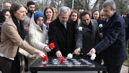 Ankara Üniversitesi depremde kaybedilen öğrencilerini andı