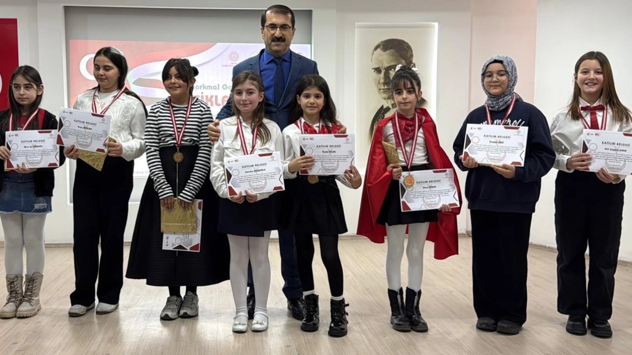 Artvin’de, İstiklal Marşı’nı güzel okuma yarışması düzenlendi